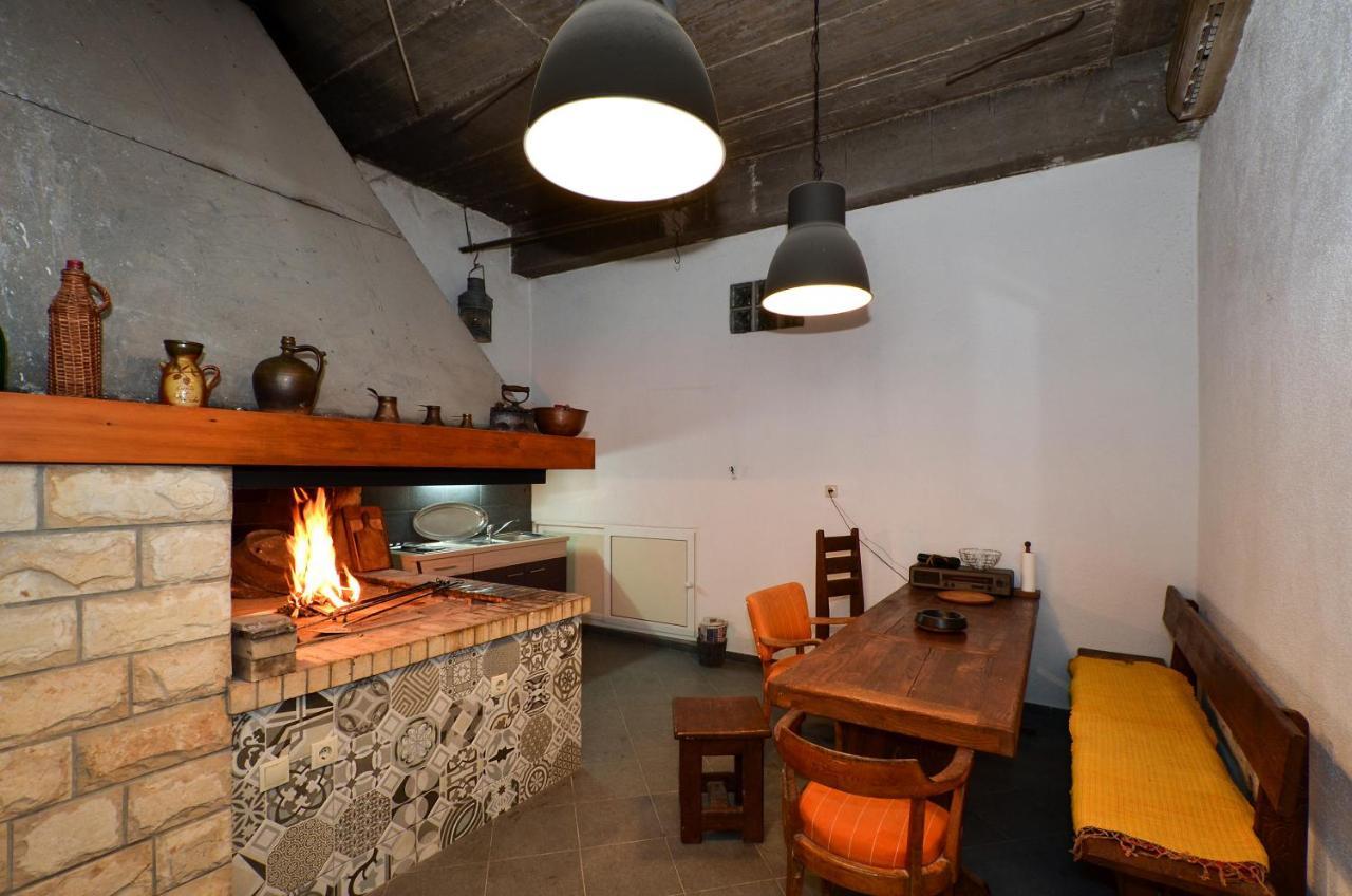 Holiday Home Nevera Kaštela Zewnętrze zdjęcie