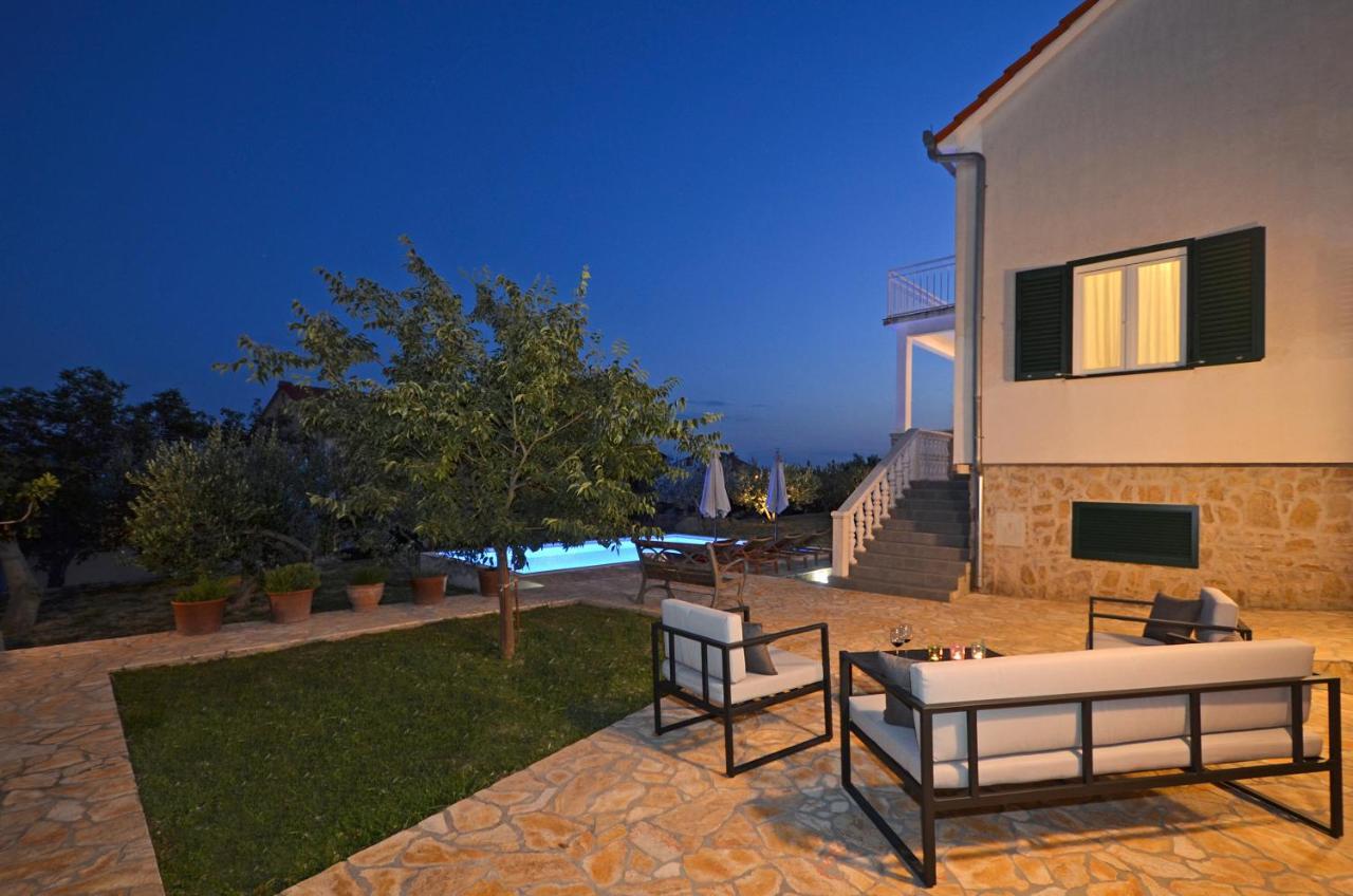 Holiday Home Nevera Kaštela Zewnętrze zdjęcie
