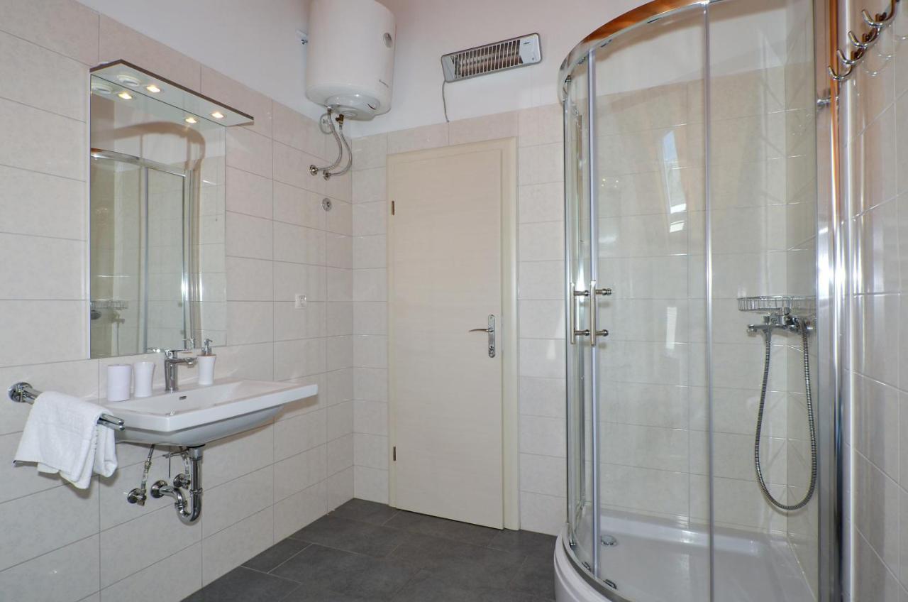 Holiday Home Nevera Kaštela Zewnętrze zdjęcie