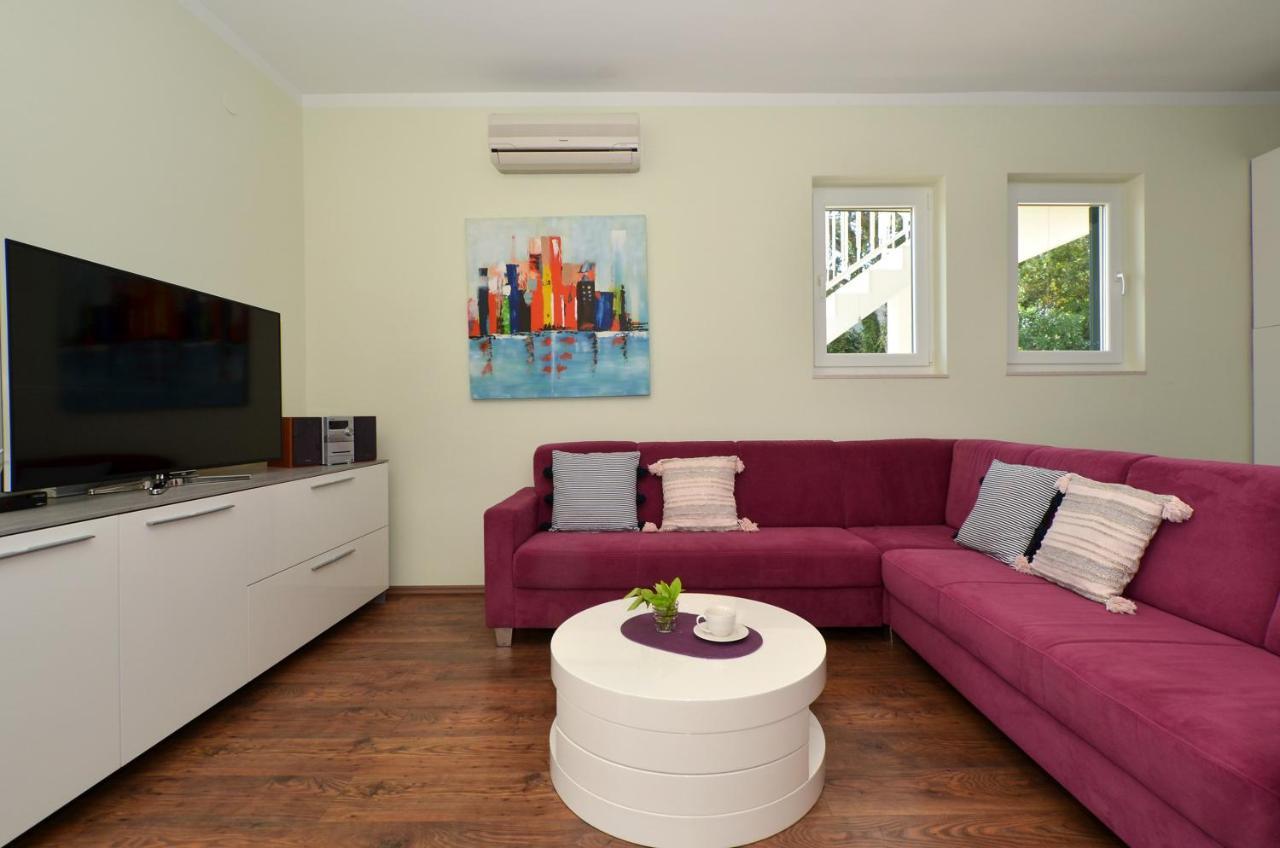 Holiday Home Nevera Kaštela Zewnętrze zdjęcie