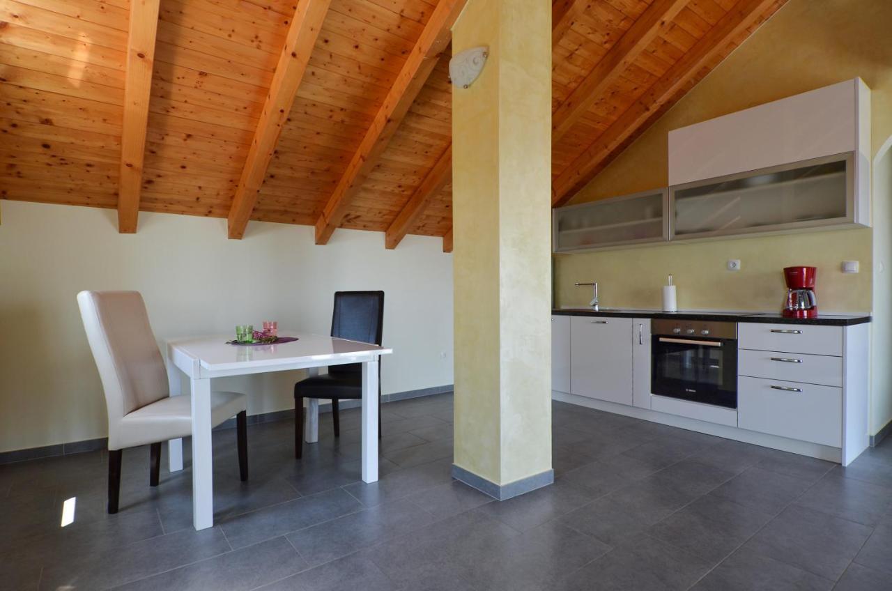 Holiday Home Nevera Kaštela Zewnętrze zdjęcie