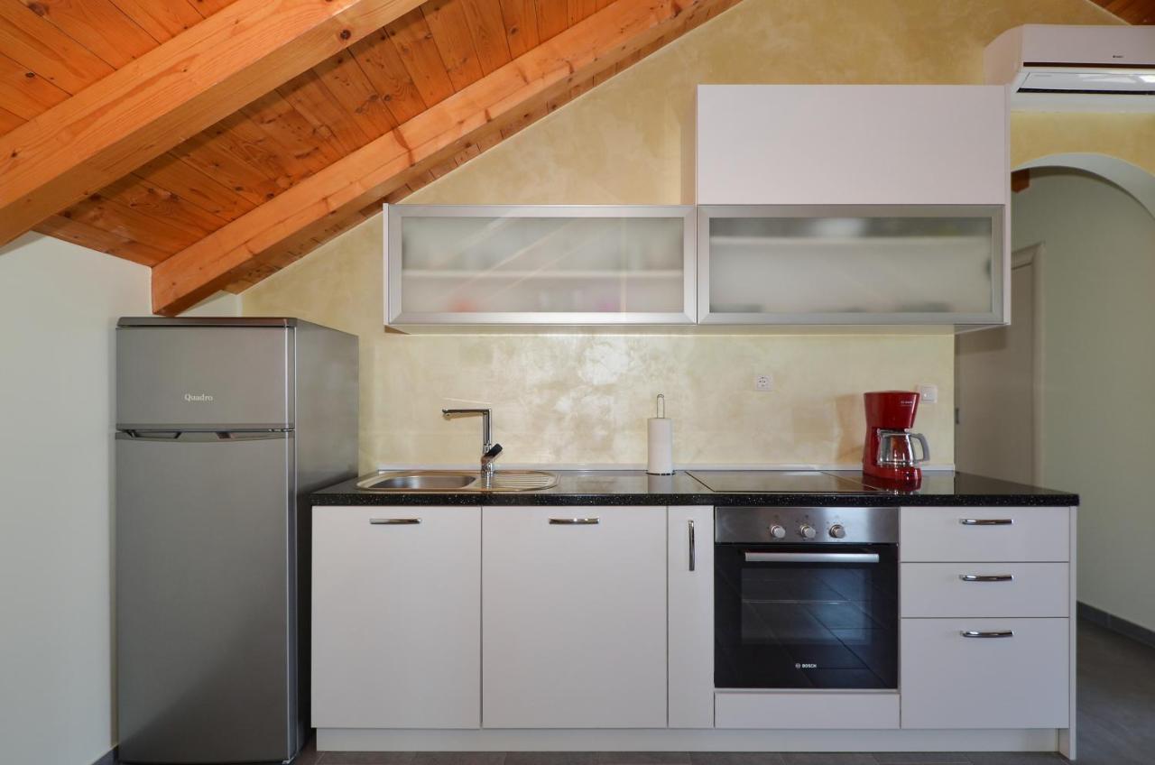 Holiday Home Nevera Kaštela Zewnętrze zdjęcie