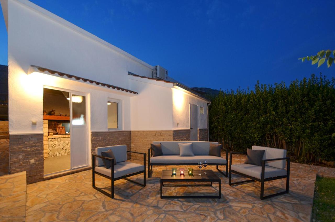 Holiday Home Nevera Kaštela Zewnętrze zdjęcie